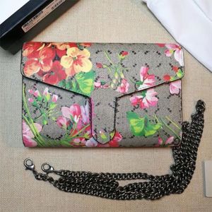 Kedjor Snakehead Påsar kuvertkoppling Handväskor Designer Crossbody Väskor Canvas Pink Flower Red Bicolor Blooms Letter Printing Shoulder Totes Patchwork Handväska