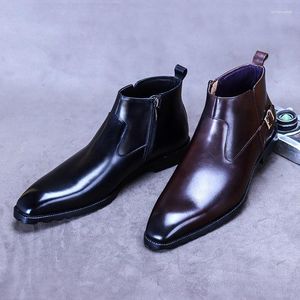 Stivali da uomo stile britannico casual in pelle da uomo moda coreana stivaletti corti a punta alta autunno inverno