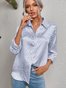 Bluzki damskie Kobiety Lampart Jacquard Tops Spring 2023 Lose Button Down Bluzka Khaki Zielone niebieskie różowe ubrania graficzne