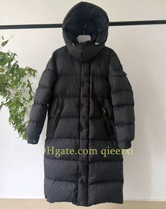 Erkek Siyah Küfür Ceket Aşağı Parkas Mat Kumaş Katlar UNISEX COATS DIŞ MOODA Sıcak Dış Giyim Soğuk Koruma Rozeti Dekorasyonu Artı Beden Beyaz Ördek Aşağı Ceket