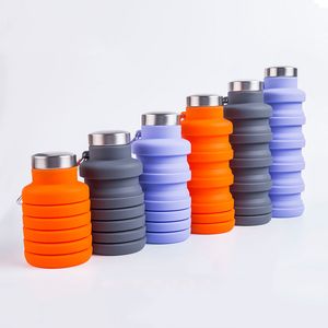 Garrafa de água dobrável 17oz reutilizável BPA Garrafas de água dobráveis ​​de silicone grátis para ginástica de viagens Campo de camping portátil à prova de vazamento garrafa esportiva com carabineiro