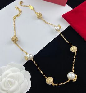 Дизайнерские ожерелья Ювелирные изделия с бриллиантами, золотые цепочки для мужчин и женщин, винтажное жемчужное ожерелье с логотипом, металлическая цепочка, ожерелье на ключице, подарки, браслет