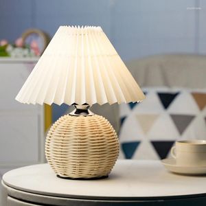 Tischlampen Plissee Rattan LED-Lampe Wohnzimmer Steharbeitstisch Nachttisch Home Office Dekoration Nachtlicht