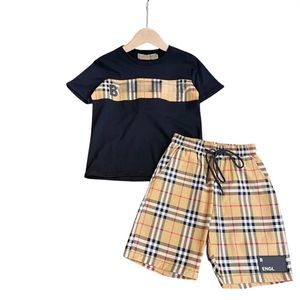 Barnens kortärmade t-shirt Shorts Bomullsdräkt 2023 Ny modepionjär manlig och kvinnlig kostymtrend 90-160 cm D195