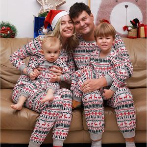 Family Matching Outfits Christmas Pajamas Set Xmas Adult Kids Mother And Daughter Father Son Sleepwear Baby Look 231122