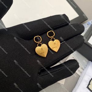 Vintage Heart Hoop Earrings Lady Interlocking Letter Stud Birthday Gift Women Gold Jewelry with Box Set