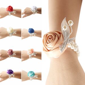 Andere Modeaccessoires Rose Pearl Wrist Corsagen Prom Hand Flower Silk Hochzeit Zubehör Mariage Artificial Brides Bridesmaid Wrist Flower Brace J230422