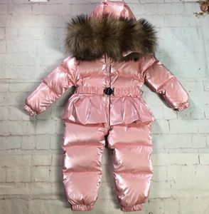 Kläderuppsättningar 2023 Vinterbarn för flickor gå ner varm rosa flickans kappa med riktig tvättbjörn päls krage 04 år 231123