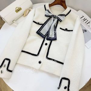 Autumn Women Designer High Quality Oneck Cardigan Sweater Coats Fashion Bind Tie Sweaters