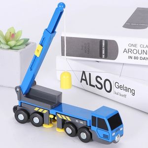 Diecast Model Car Multifunktionella tågleksak Set Tillbehör Mini Crane Truck Toy Vheicles Kids Toy Compatible med träspår Railway 231122