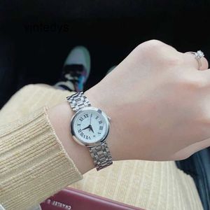 Relógio de luxo moda feminina relógio de quartzo banda de aço simples precisão pequena beleza coração lua