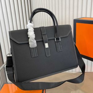 Aktentasche Laptop -Tasche Männer Bag Designer Briefcasen echte Lederhandtaschen Umhängetaschen Herren Mode klassische Handtasche 231115