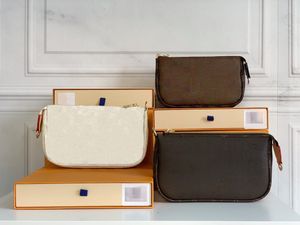 2024 Classic Brown Leather Pouch Unisex Travel Accessory Mini Purse Accessories Women Classic Shoulder Bag 51980
