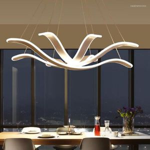 Kolye lambaları L Modern Oturma Odası Lambası Yaratıcı Kişilik Restoranı Chandelier LED Bar Masa Yemek Sanatı Ekran Işık