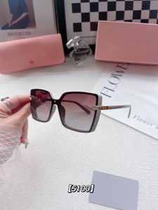 New Luxury Designer Sunglasses For Women Metal Frame Ladies Protection Sun Glasses Eyeglasses 4 Colors with gift box
