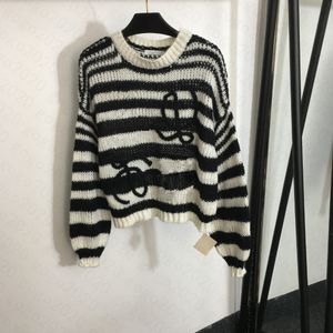 24SS FW Women Sweaters Knits Designer Tops Pullover Runway Brand Designer Crop Top Shirt High End Elasticity Jacquard Letter Striped Outwear Knitwear Blouson Shirt