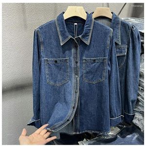 Kvinnors blusar långärmad denim skjortor räcker kvinnor jeans jacka mode 2023 koreanska stilfullt plus size social eleganta ungdomstoppar kläder