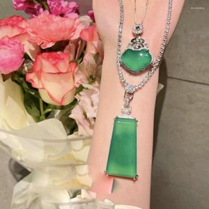 Chains 2023 Women Brazilian Chrysoprase Agate Auspicious Cloud Necklace Plated With 18K Gold Square Brand Zircon