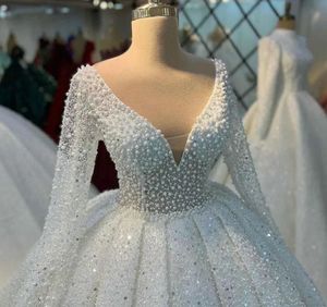 Luxury Ball Gown V-Neck Wedding Dress 2024 Arabic Dubai Tulle Pearls Beaded Illusion Long Sleeves Bride Formal Gowns Vestido De Noiva