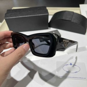 Мода Pradd Cool Sunglasses Дизайнерские мужская коробка P Семья большая каркавая лицо, покрывающая кошачьи глаза Ultra Light Glasnes Показать стиль женщин