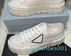 Donna e uomo Designer Gabardine doppia ruota Sneakers in nylon triangolo bianco nero Casual Scarpe da ginnastica per esterni Mocassino con piattaforma di moda di lusso Scarpa con tacco alto solido