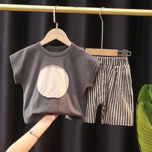 Completi di abbigliamento Abito estivo da ragazzo Stile Mori Giappone e Corea del Sud Manica corta per bambini Pantaloni larghi di ravanello Set di due pezzi Moda