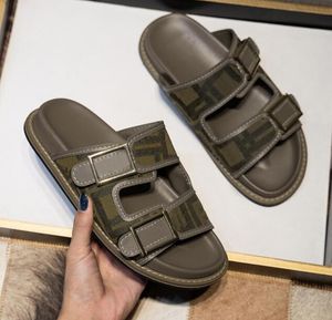 Luxuriöse metallische Slide-Sandalen, Designer-Slides, Damen-Hausschuhe, Schuhe, Sommer-Sandale, modische breite, flache Flip-Flops, Slipper für Damen, Schuhe mit niedrigem Absatz, Größe 35–42, 6239