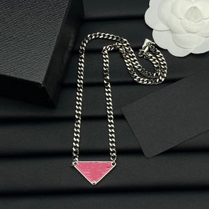 Designer Sier Gold Pink White Color Necklace Women Triangle Letters Trendy Punk Enamel Cool Street Womens Pendants Halsband Damkedjor Juvelery