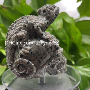 天然のYooperlite Stone Stone Lizard Skull Crafts Emberlite Rock Syenite with UV Reactive Sodalite Quartz Crystal Flying Dragon Scull Sculpure Halloween Gift