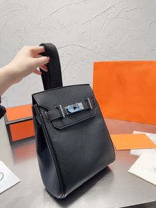 Klassiska modemän och kvinnor läder ryggsäckar handväskor designer lyxig avslappnad formell väska täckt fyrkant med låda med låda