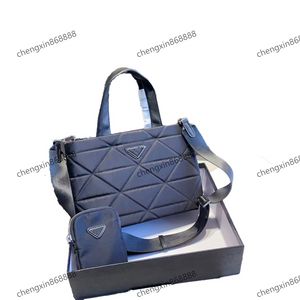 Tasarımcı Çanta Tote Çanta Luxurys Kadın Hest Paketi Lady Tote Zincirleri Çanak Çantalar Messenger Sırt Çantası Naylon Crossbody Çanta Avrupa ve Amerikan Moda Vahşi 3 Parça