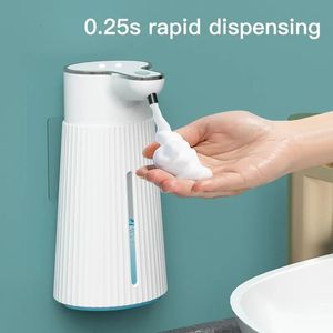 Badtillbehör Set Touchless Automatic Soap Dispenser USB C Laddningsväggmonterad smart skumgelmaskin Handbricka Sanitizer 400 ml för badrum 231124