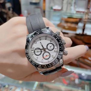 Mäns automatiska mekaniska klocka Sapphire Glass 40mm rostfritt stål Dial Solid Clasp Montre de Luxe Super Luminescent Waterproof Sports Watch