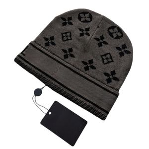 格子縞のビーニーデザイナー帽子編みボンネット冬の帽子秋のサーマルスカルキャップスキー旅行クラシックウォームラグジュアリービーニーQ-20
