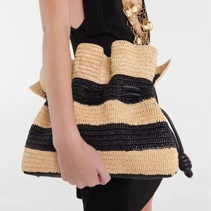 2023 Summer New Striped Crochet Beach Bag Girls Fashion Personalized Straw Shoulder Bags Designer Totes Waterproof Large Capacity Vacasion Travel Rucksack 2389