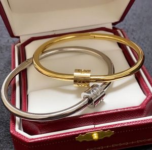 Twist skruv fin armband är inte lätt att blekna allergi guld - pläterat hantverk armband cartis rostfritt stål armband