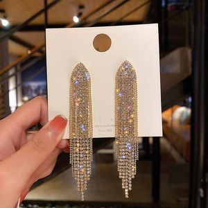 Dangle Earrings Chandelier Europe and America Temperament女性の絶妙なシンプルなフルラインストーン長いタッセルファッション女性のアクセサリー