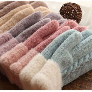 Fashion Gloves Autumn New Female Students Winter Wool Thickened Double Layer Warm and Cold Knit College Simple Cycling Full Finger Gloves