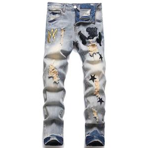 Designer-Herrenjeans, zerrissene Jeans, Herrenhose, hochwertige lila Jeans, coole Motorrad-Jeanshose