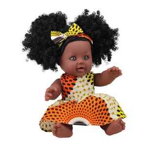 Bambole bambola nera africana da 12 pollici con vestiti, regalo di compleanno per bambini, simpatici giocattoli per bambini in PVC 231124