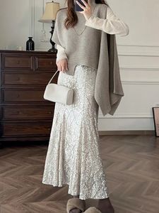 Skirts HOUZHOU Long Sequin Skirt Women Autumn Elegant Silver High Waist Slim Mermaid Skirt with paillettes Evening Party Club 231124