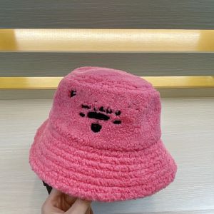 Puszysty kubełko czapkę p dla kobiet wełniane czapki dla mężczyzn ciepłe czapki z czapki zimowej czapki maska ​​kasquette dopasowane czapki unisex luksus cappello 2311245-m