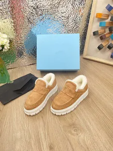 Luxury Designer Bee Ace Casual Shoes Mäns kvinnors tecknade bin Tigrar Flowers äkta läder Snake broderi 1121