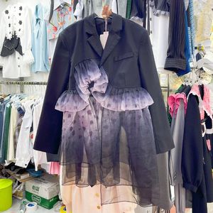 Abiti da donna Originalità Sfumatura di colore Maglia Abito rosa per le donne 2023 Primavera Manica lunga Rimovibile Garza irregolare Blazer Cappotto