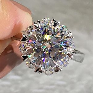 クラスターリング18k au750ホワイトゴールドリング女性結婚式パーティーエンゲージメント1 2 3 4 5丸いハートフラワーモイサナイトダイヤモンドトレンディ