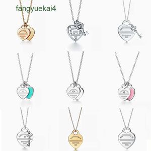 Jewelry Retro Classic t Home High Edition S925 Sterling Silver Double Heart Charm Drop Glue Set Diamond Plated Love Necklace Girl Gift Gift