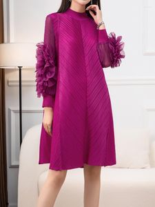 Casual Dresses Miyake 2023 Sleeve Plate Flower Design Solid Color Standing Collar Pleated Summer Women Chiffon Material Fashion