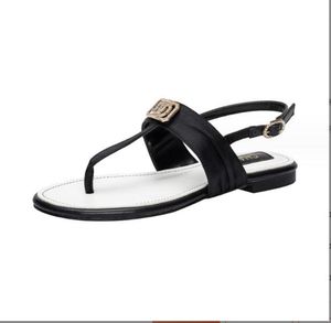 Lyxmetalliska Slide Sandals Designer Slides Women's Slippers Shoes Summer Sandal Fashion Wide Flat Flip Flops Slipper For Women Low Heel Shoes Storlek 35-42 CH69