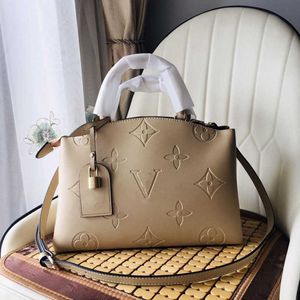 جلد طبيعي luxurys louii حقائب نسائية مربعة حقيبة أزياء غطاء قفل الكتف Crossbody الهاتف الشاطئ مصمم حقائب رسول Bags95