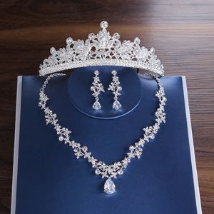 Copricapo splendidi set di gioielli da sposa in cristallo color argento, orecchini a corona di moda, collana girocollo, set di gioielli per abito da sposa da donna